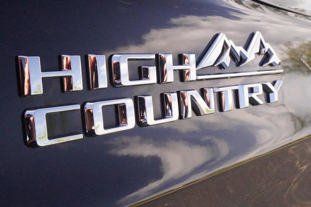 Used 2024 Chevrolet Tahoe High Country AWD/4WD image 46