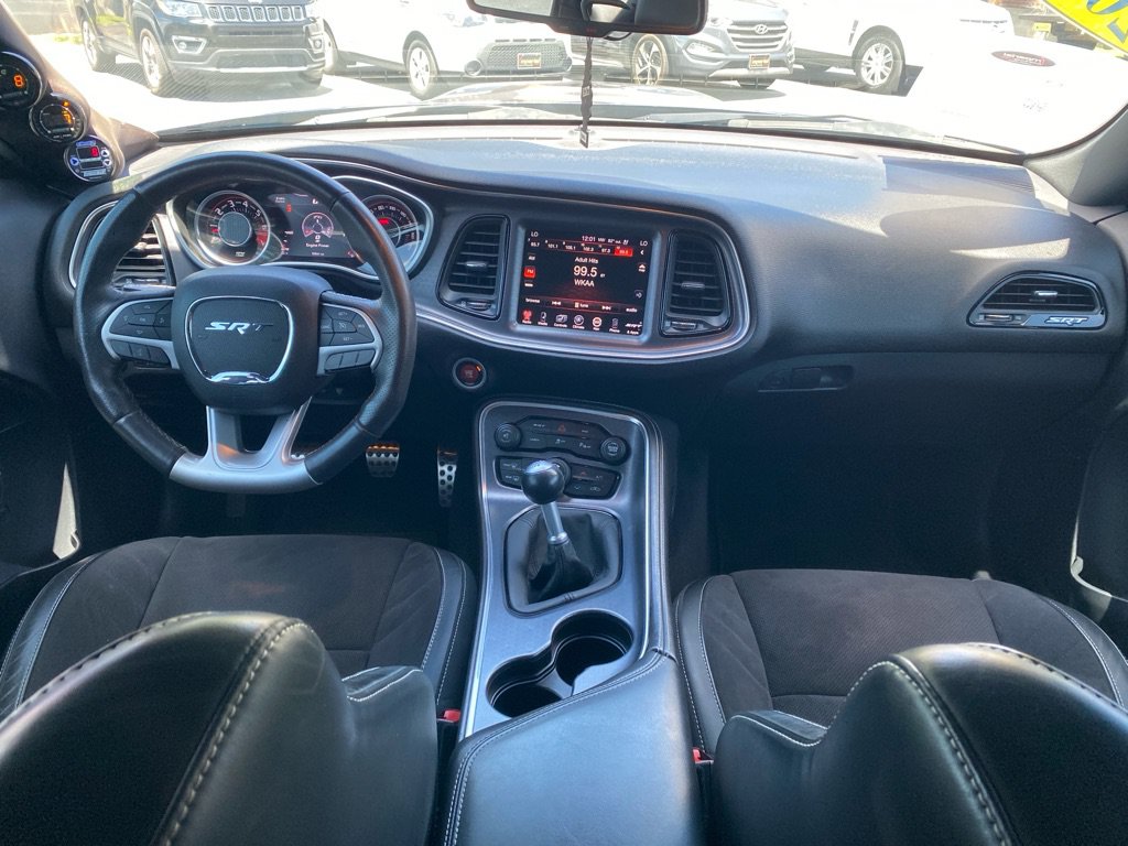 Used 2015 Dodge Challenger SRT RWD image 14