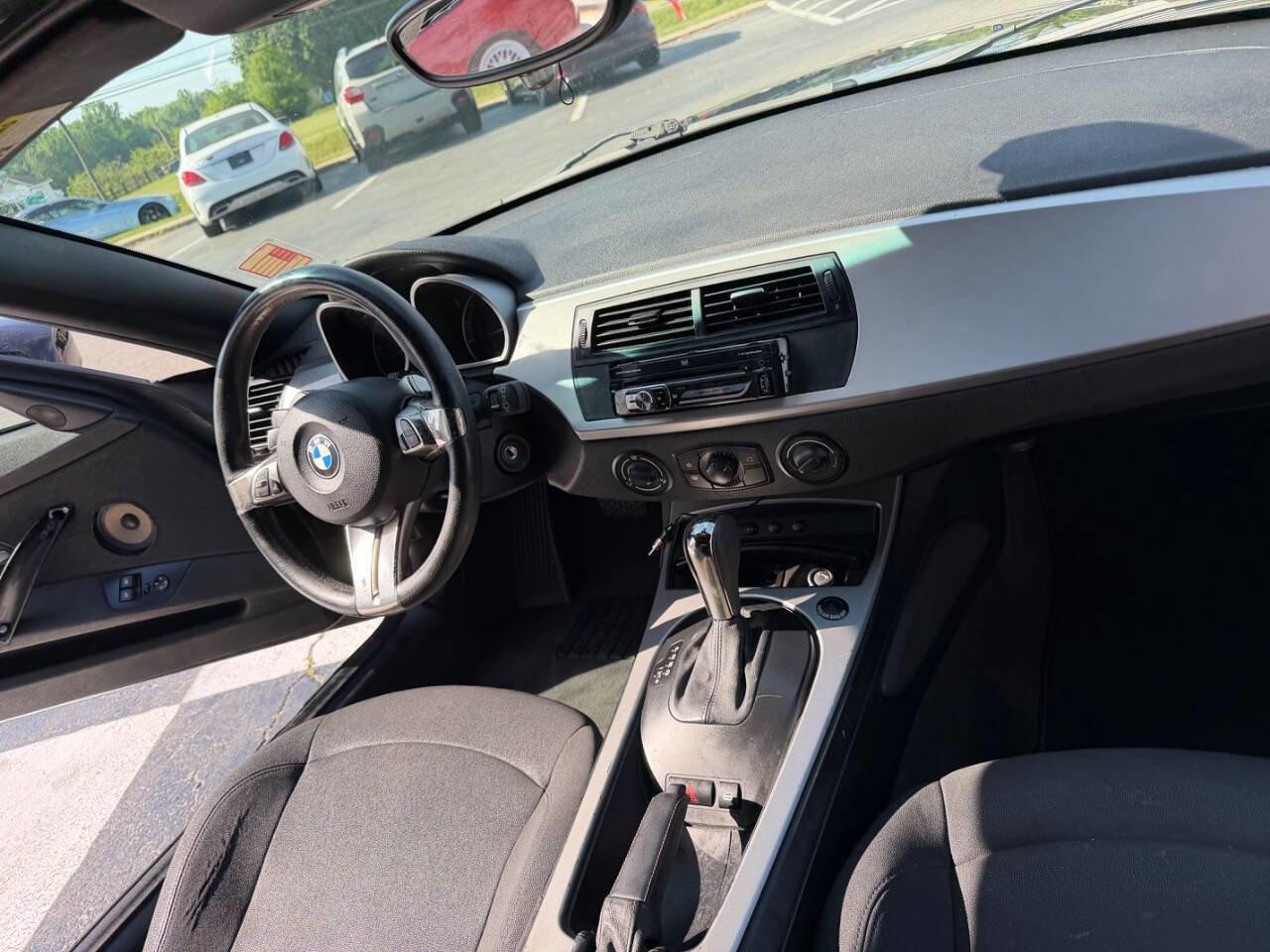 Used 2006 BMW Z4 3.0i image 10