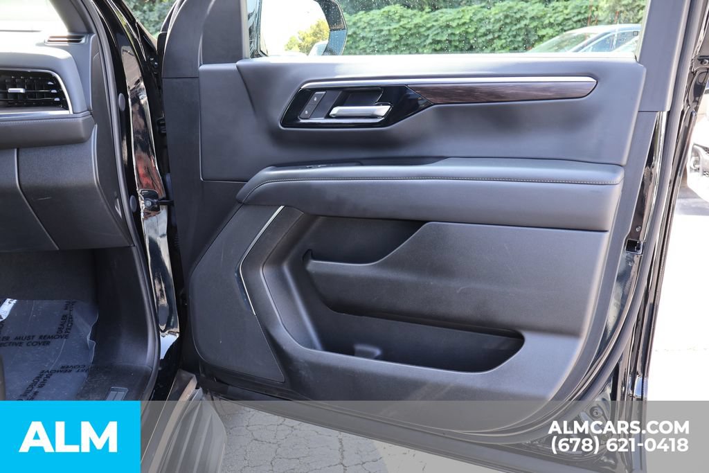 Used 2025 Chevrolet Tahoe LT RWD image 31