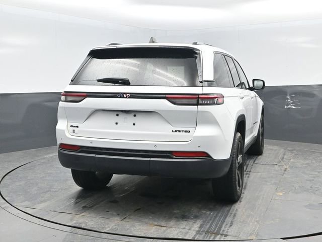 Used 2023 Jeep Grand Cherokee Limited w/ Black Appearance Package image 22