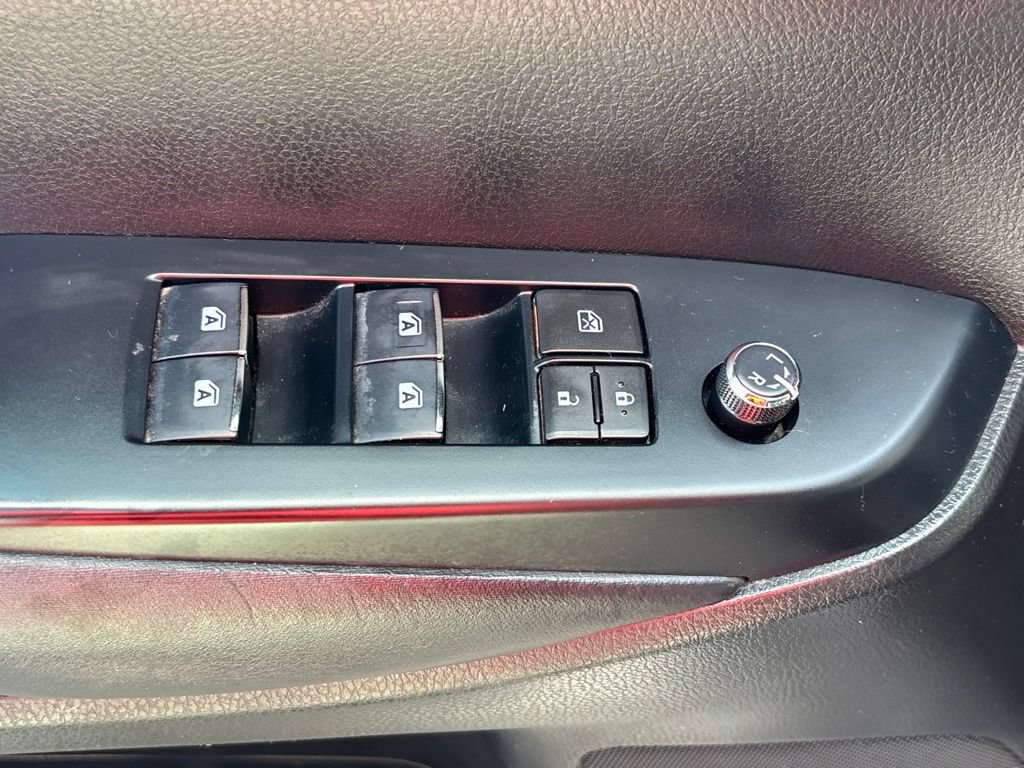 Used 2019 Toyota Highlander Limited FWD image 7