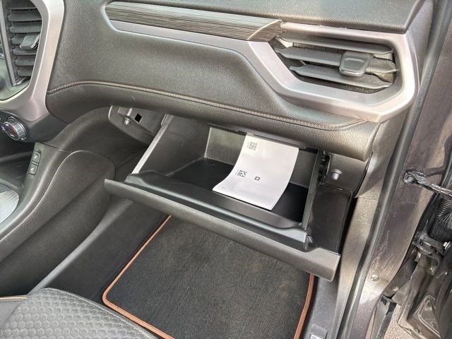 Used 2019 GMC Acadia SLE image 43