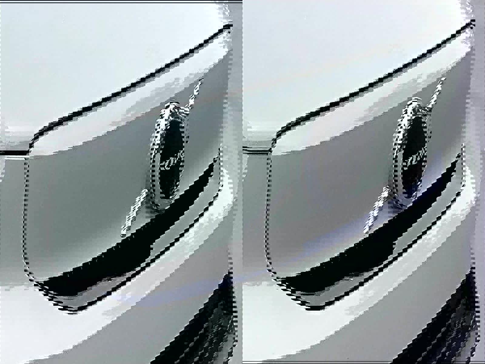 Used 2023 Volvo XC40 Recharge Ultimate AWD/4WD image 32