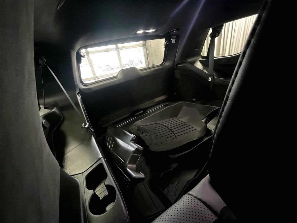 Used 2024 Cadillac Escalade Sport Platinum w/ Heavy-Duty Trailer Package AWD/4WD image 17