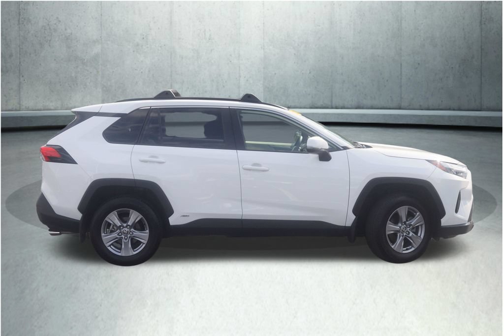 Used 2025 Toyota RAV4 XLE w/ Convenience Package AWD/4WD image 27