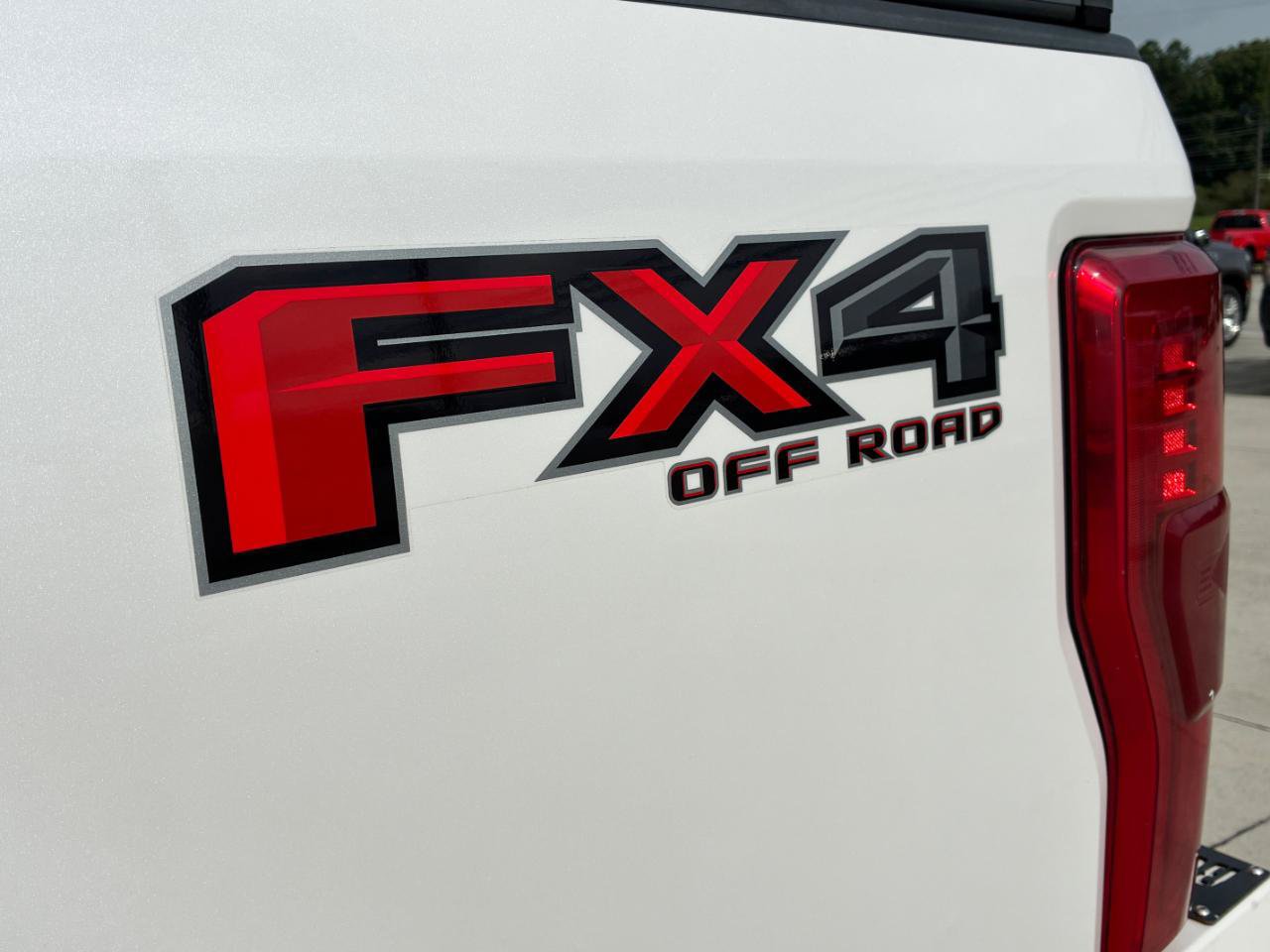 Used 2018 Ford F250 Platinum w/ Platinum Ultimate Package AWD/4WD image 36