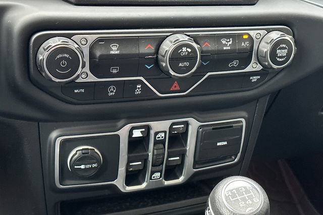 Used 2018 Jeep Wrangler Unlimited Sahara image 24