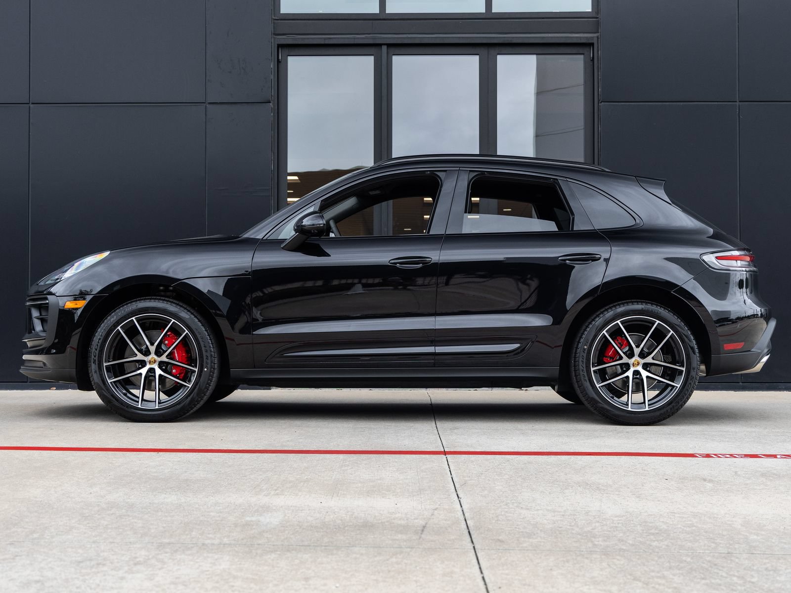 New 2026 Porsche Macan S AWD/4WD image 2