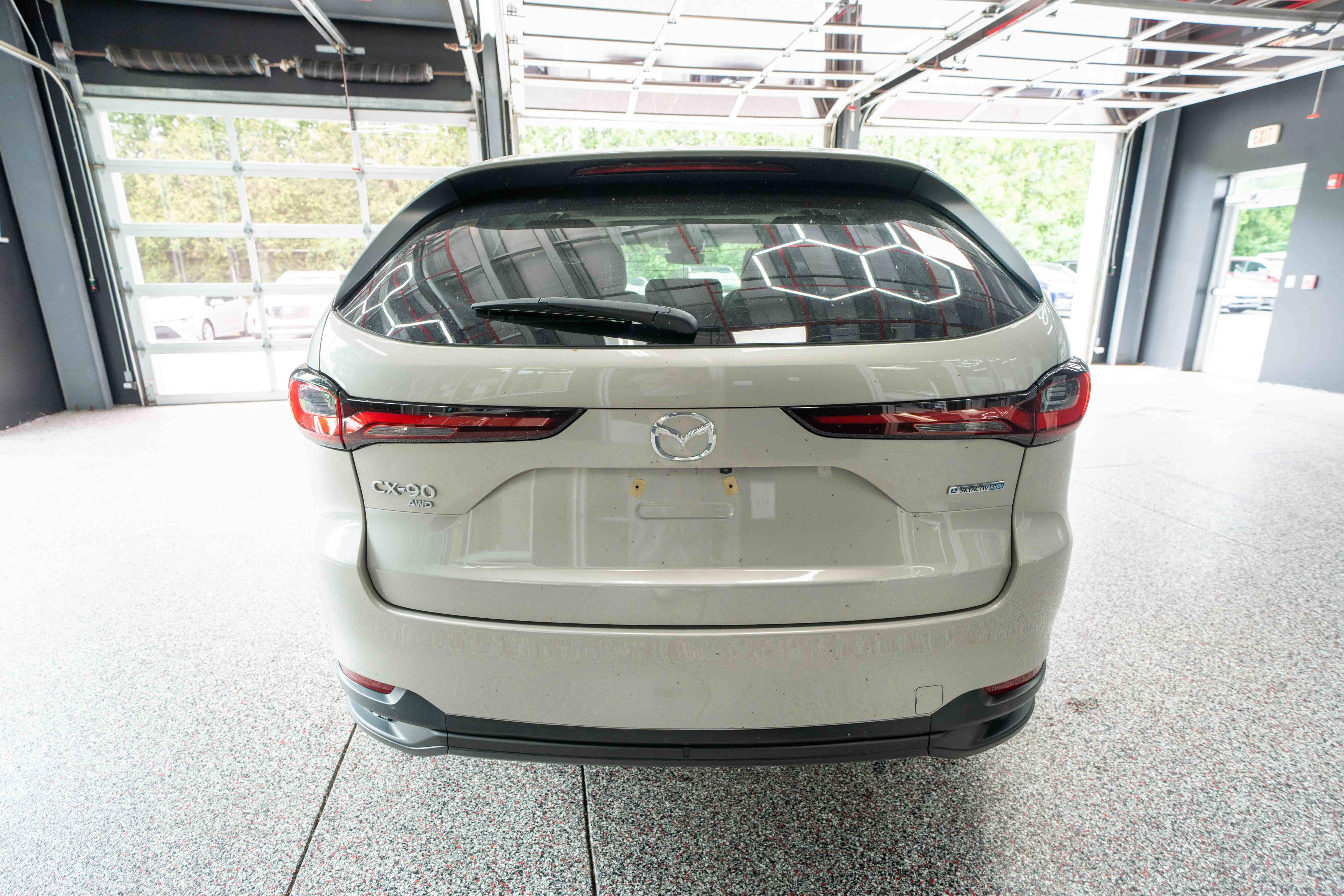 Used 2024 MAZDA CX-90 Plug-In Hybrid w/ Preferred AWD/4WD image 3