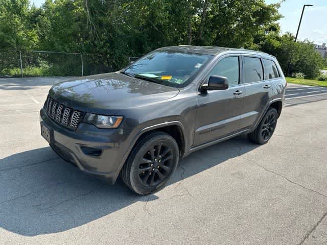 Certified 2020 Jeep Grand Cherokee Altitude AWD/4WD image 12