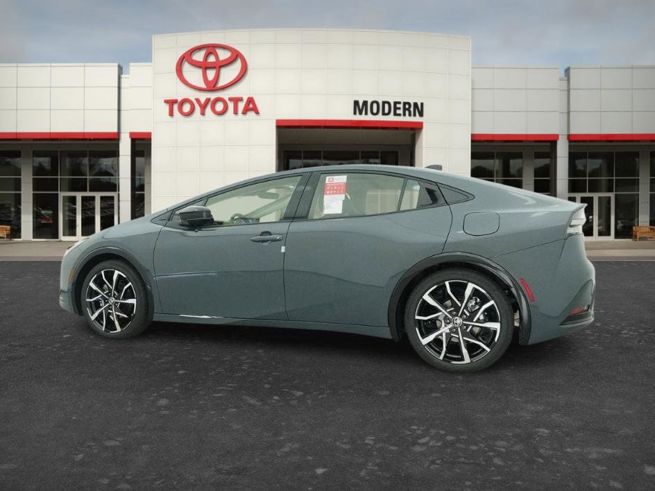 New 2026 Toyota Prius Plug-In Hybrid FWD image 8