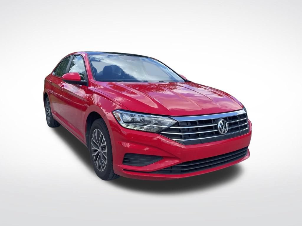 Used 2021 Volkswagen Jetta SE FWD image 2