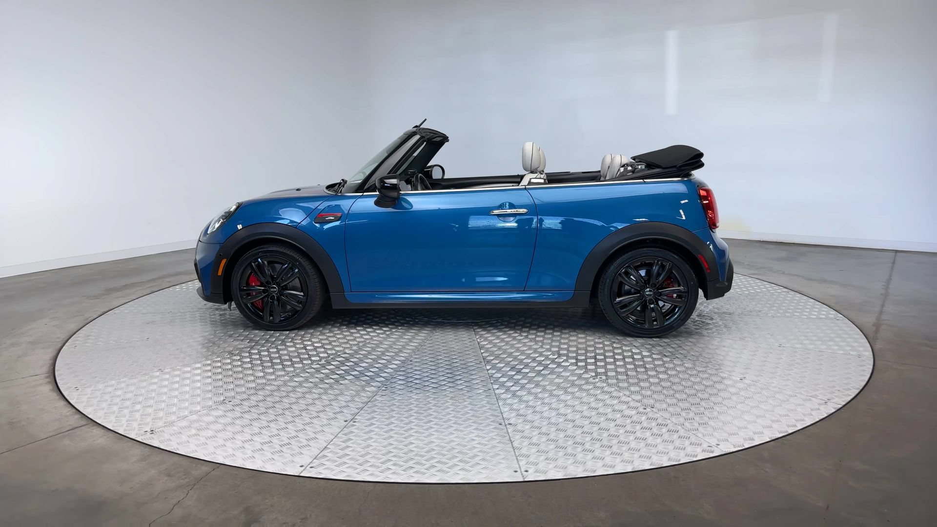 Used 2024 MINI Cooper John Cooper Works FWD image 5