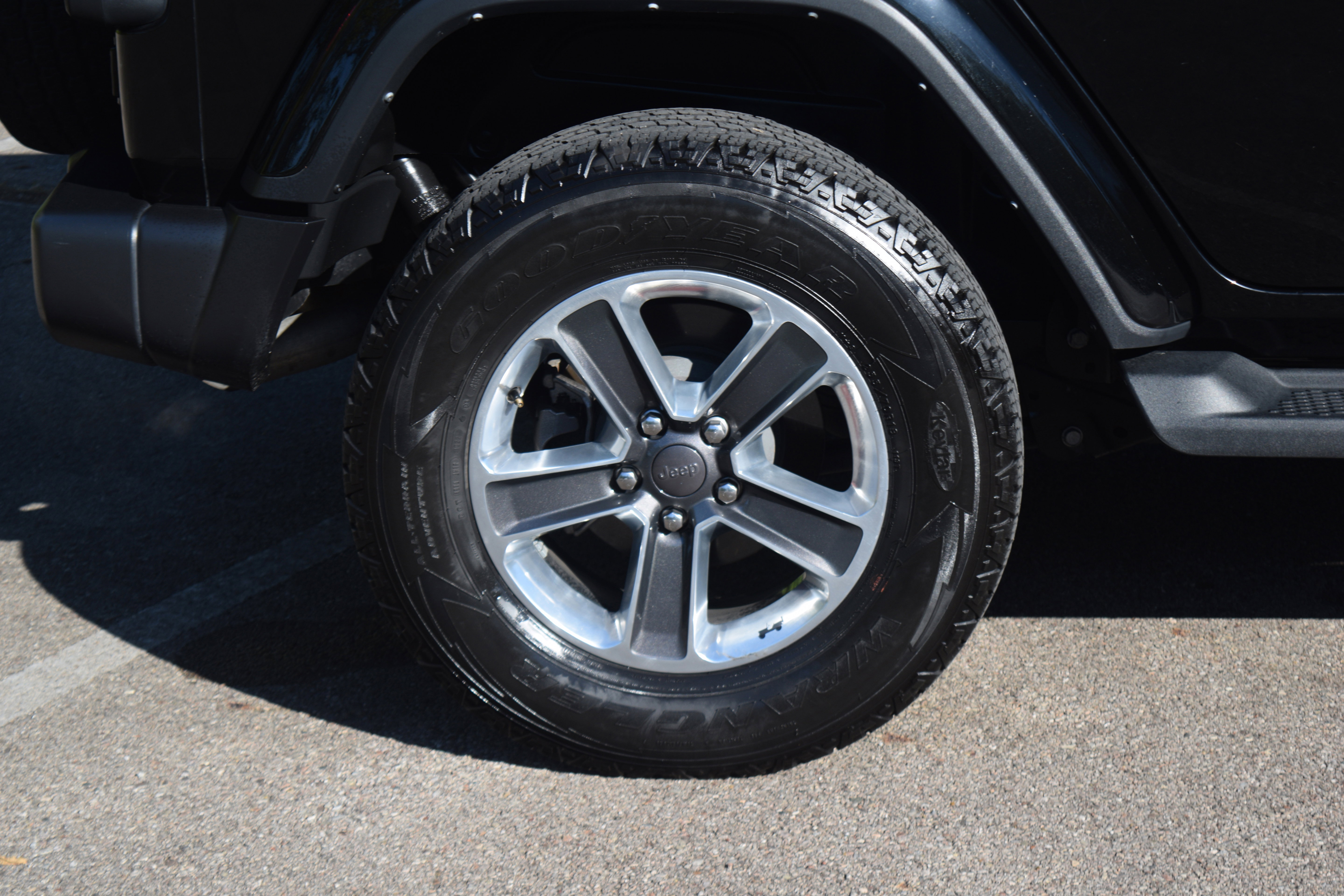 Used 2022 Jeep Wrangler Unlimited Sahara w/ Cold Weather Group image 28