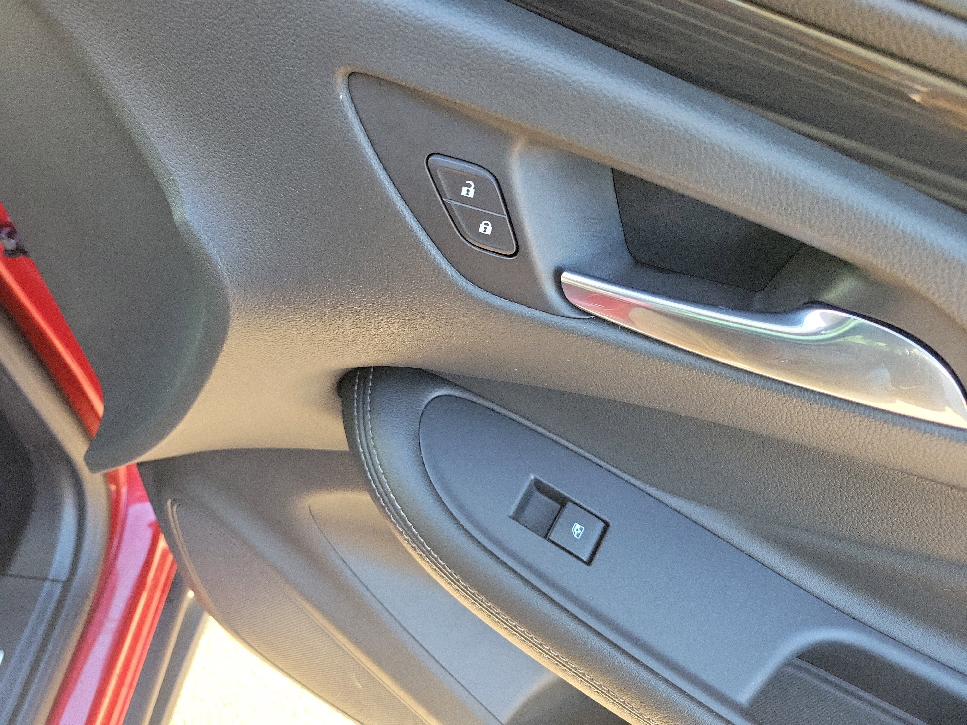 Used 2020 Buick Envision Essence image 11