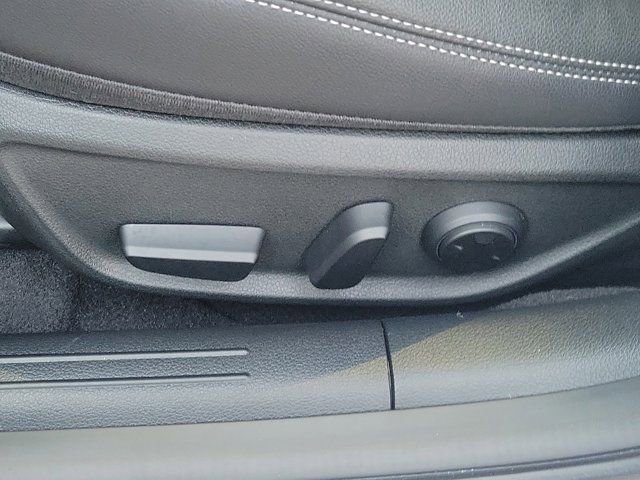 Used 2026 Genesis G70 2.5T image 20