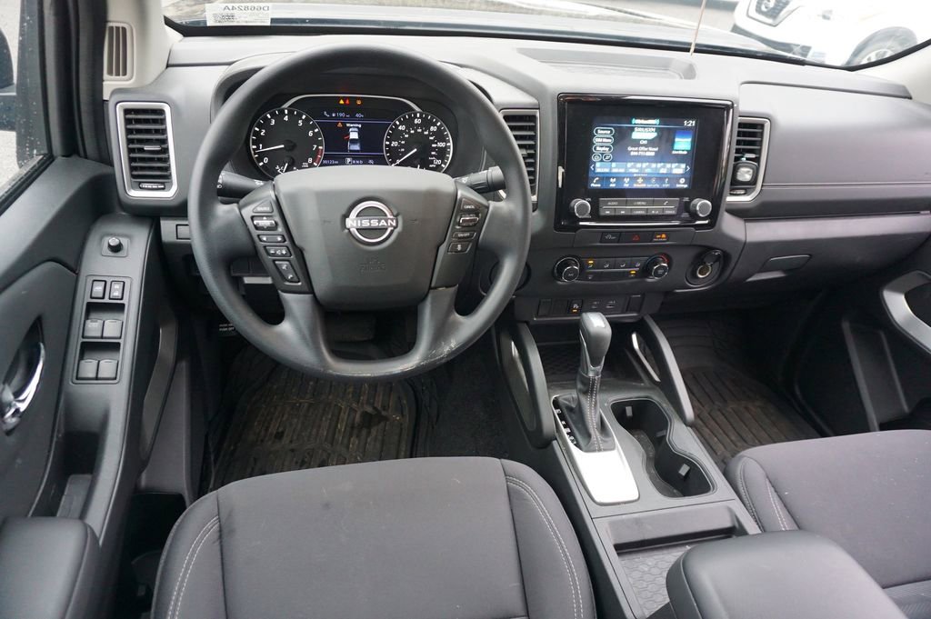 Used 2024 Nissan Frontier SV w/ Technology Package image 6
