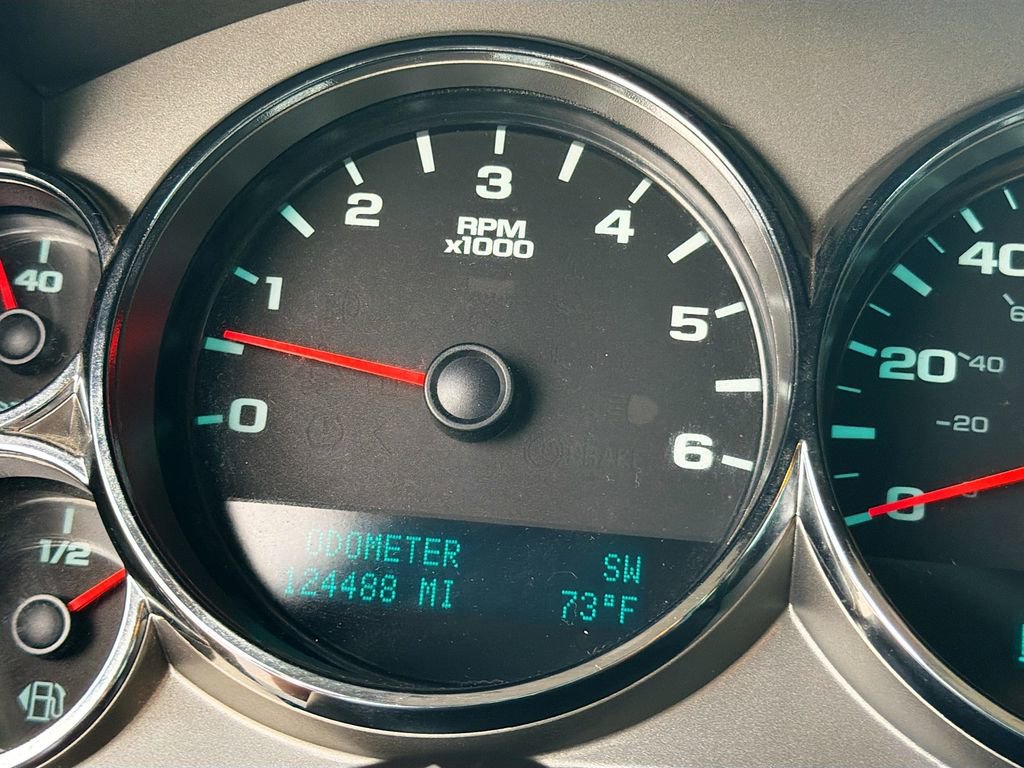 Used 2009 Chevrolet Silverado 2500 LT w/ Snow Plow Prep Package image 32