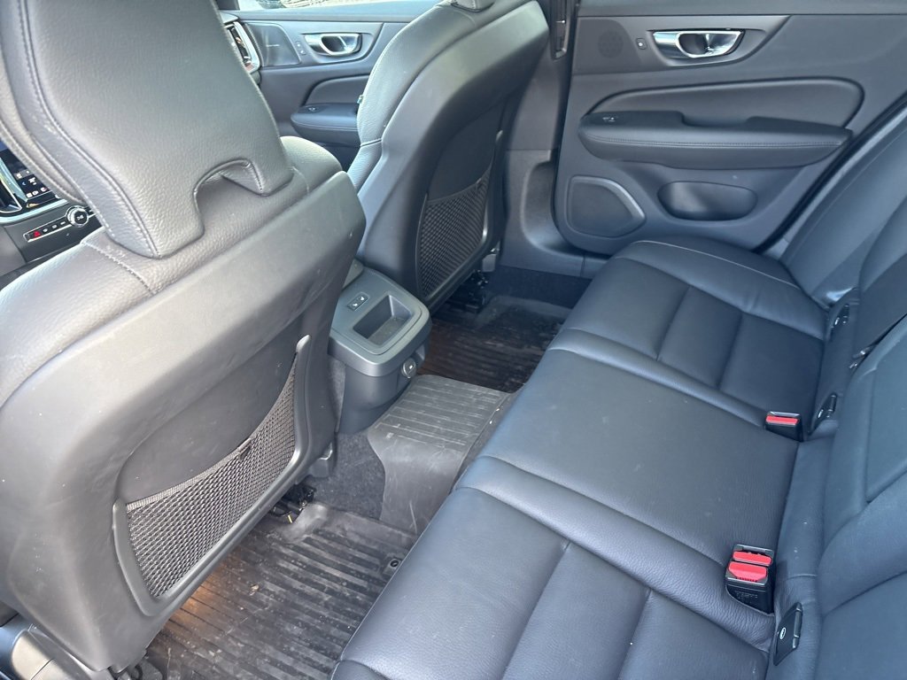 Certified 2024 Volvo V60 B5 Cross Country Plus w/ Protection Package Premier image 34