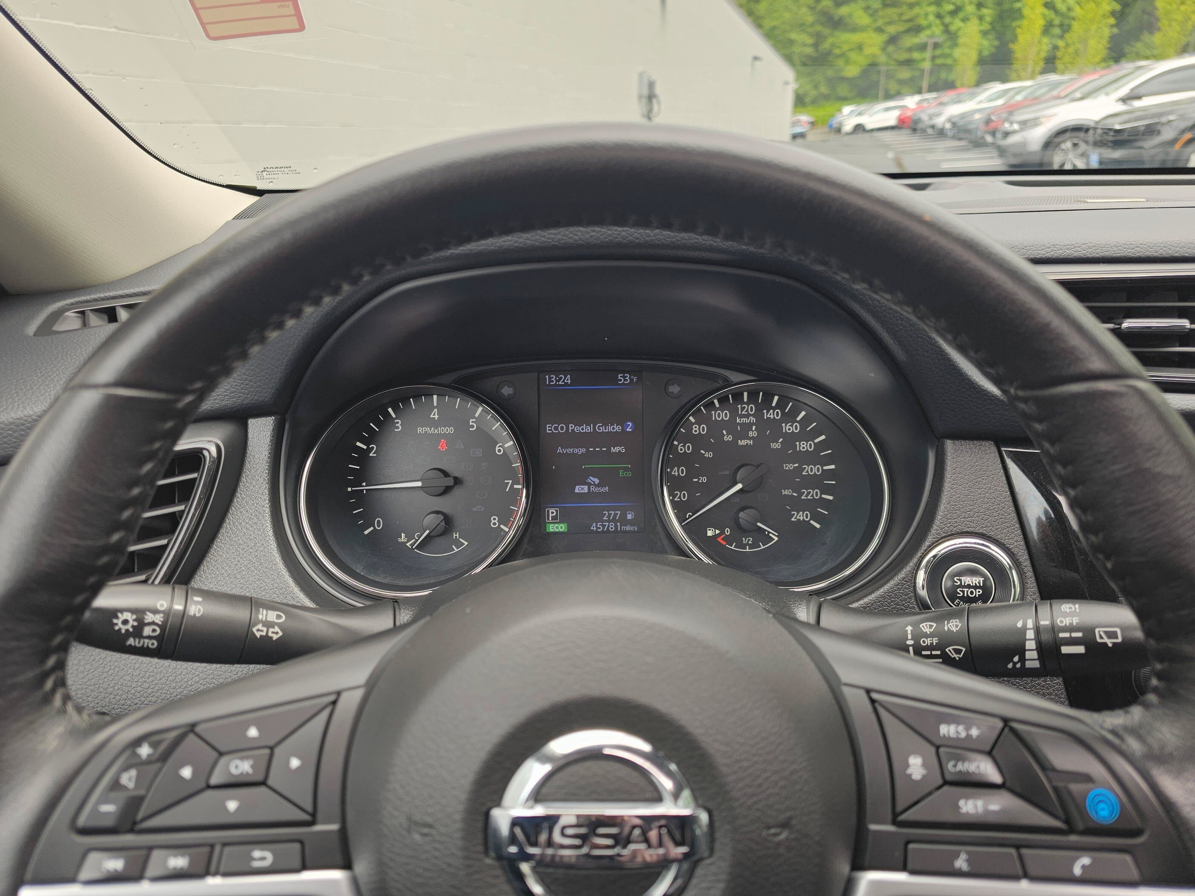 Used 2018 Nissan Rogue SL AWD/4WD image 25