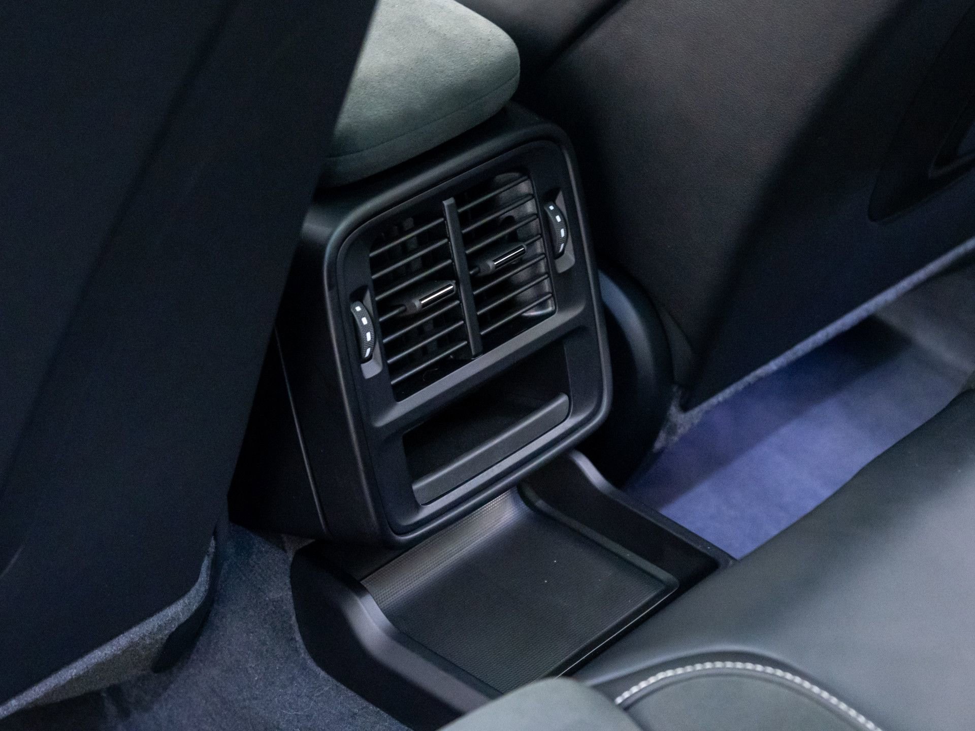 Certified 2024 Porsche Taycan GTS image 19