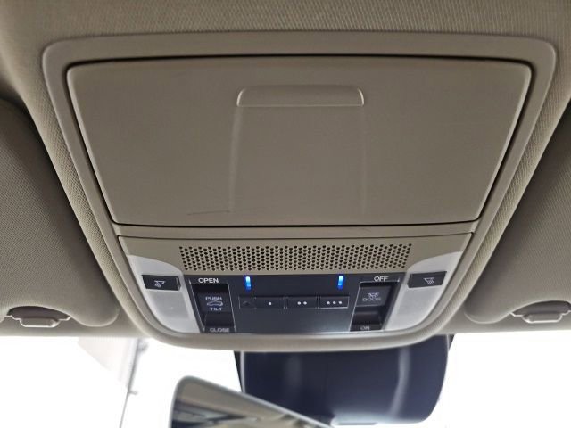 Used 2017 Acura MDX SH-AWD image 26