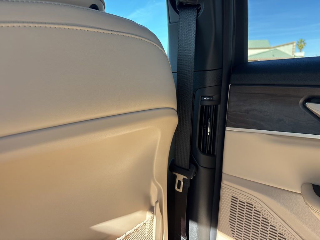 New 2025 Jeep Grand Cherokee L Limited w/ Black Appearance Package image 40