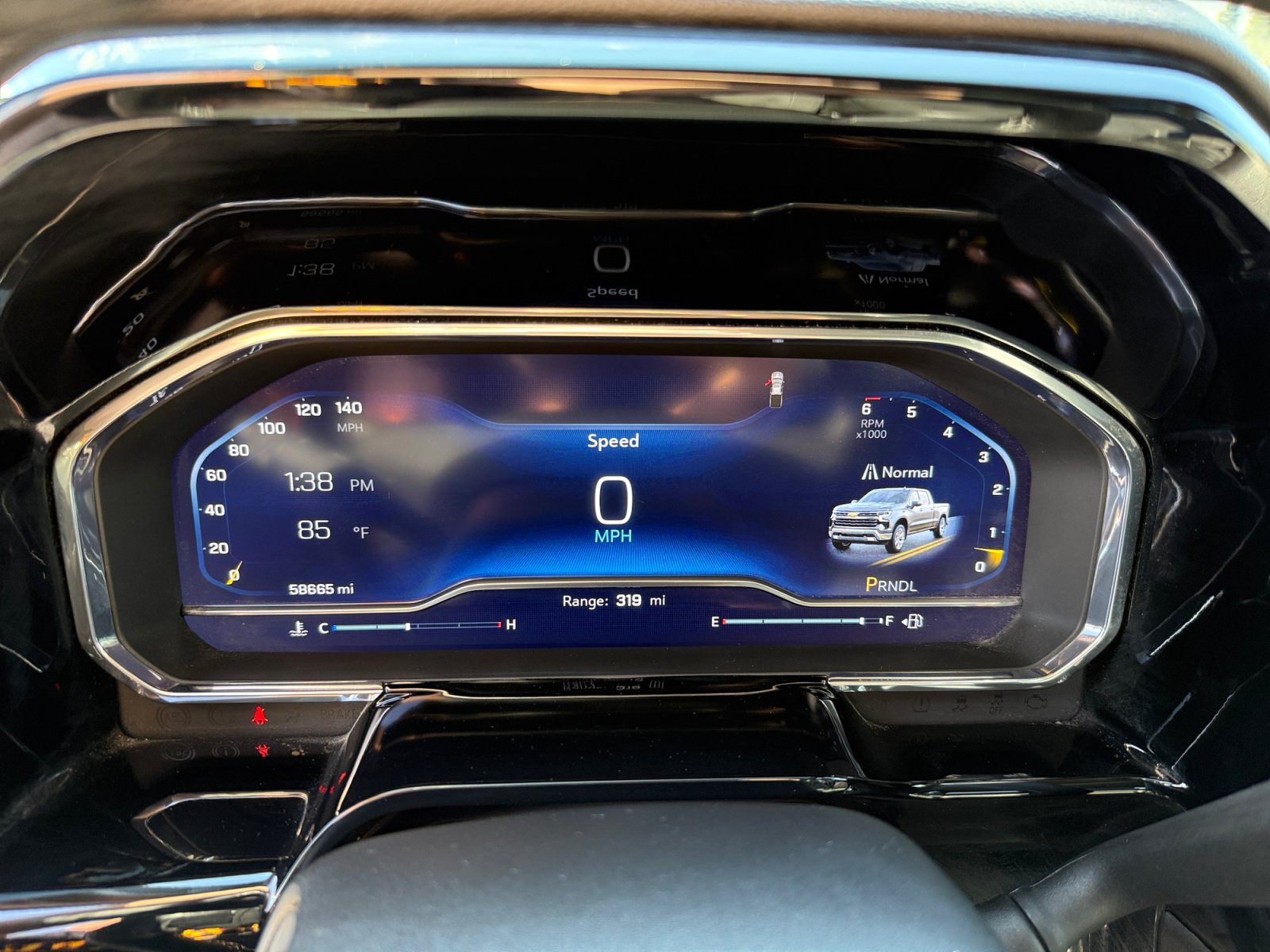Used 2025 Chevrolet Silverado 1500 LT RWD image 11