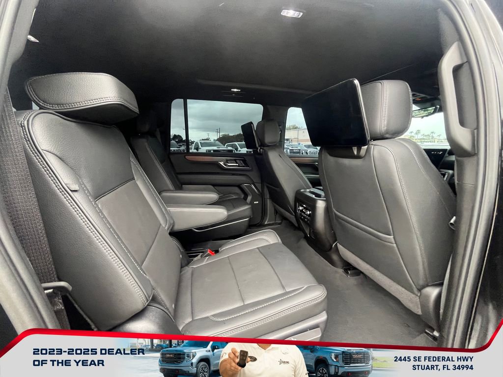Used 2025 GMC Yukon XL Denali w/ Denali Reserve Package image 19