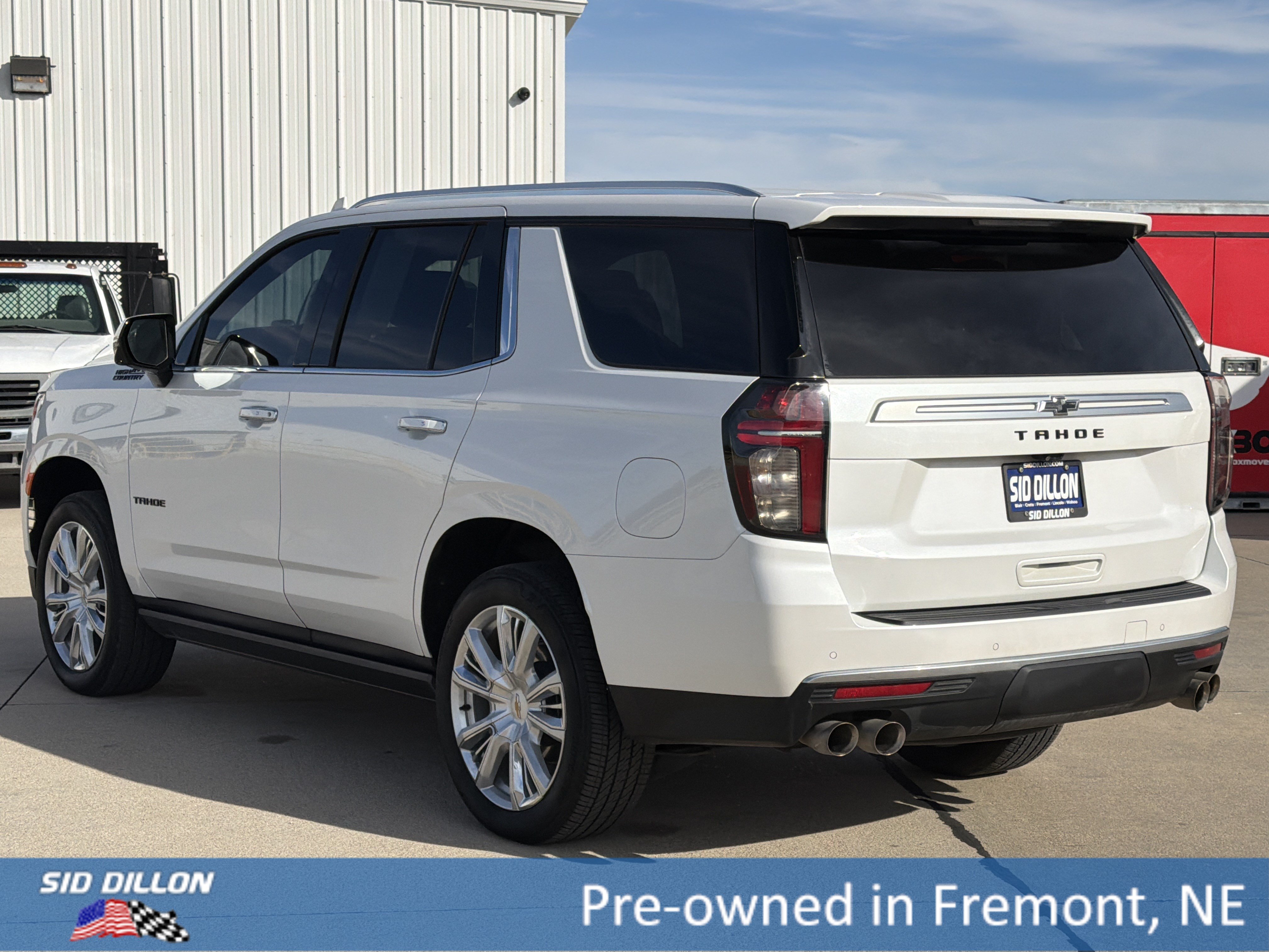 Used 2024 Chevrolet Tahoe High Country AWD/4WD image 3