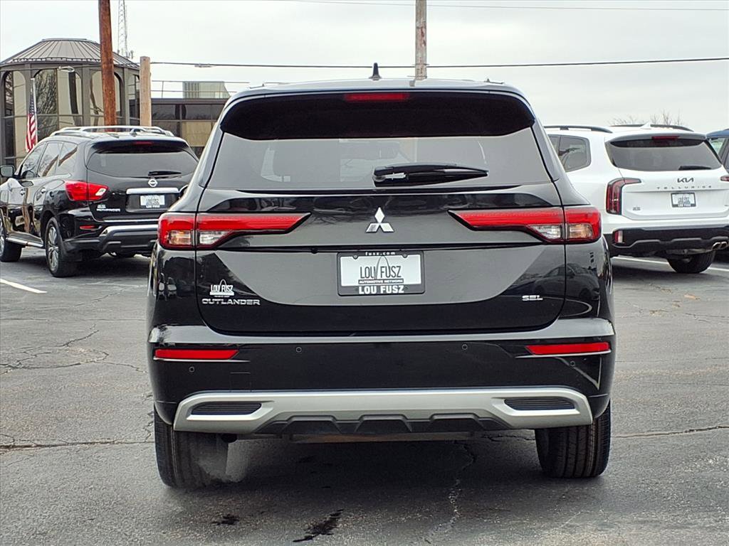 Used 2024 Mitsubishi Outlander SEL image 32