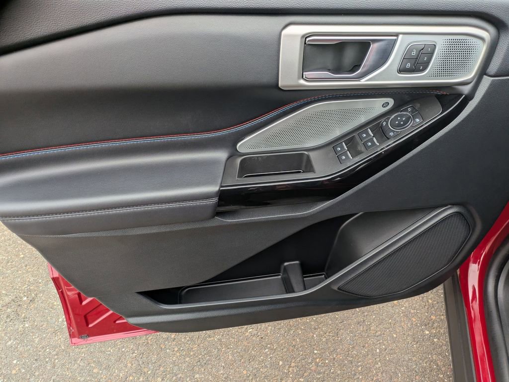 Used 2024 Ford Explorer ST w/ Equipment Group 401A image 9