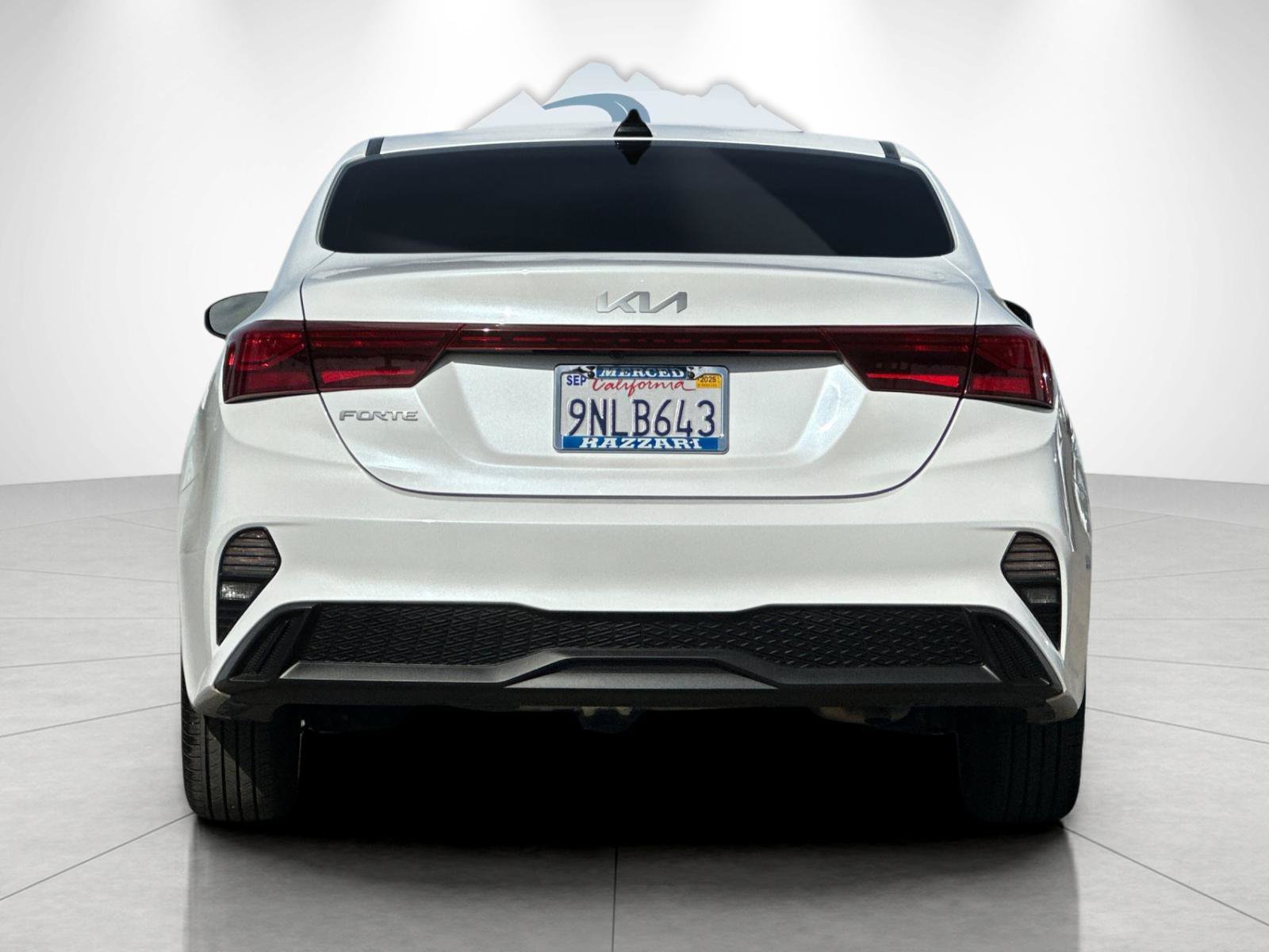 Used 2024 Kia Forte LXS FWD image 4