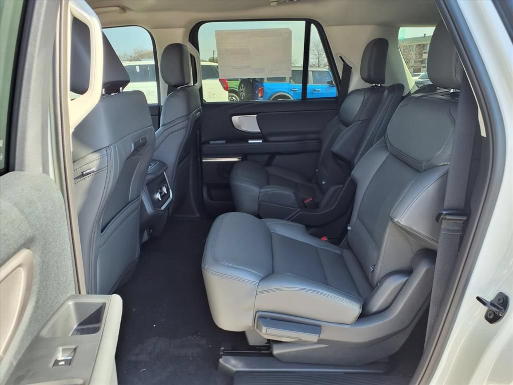 New 2026 Ford Expedition Max Active RWD image 25