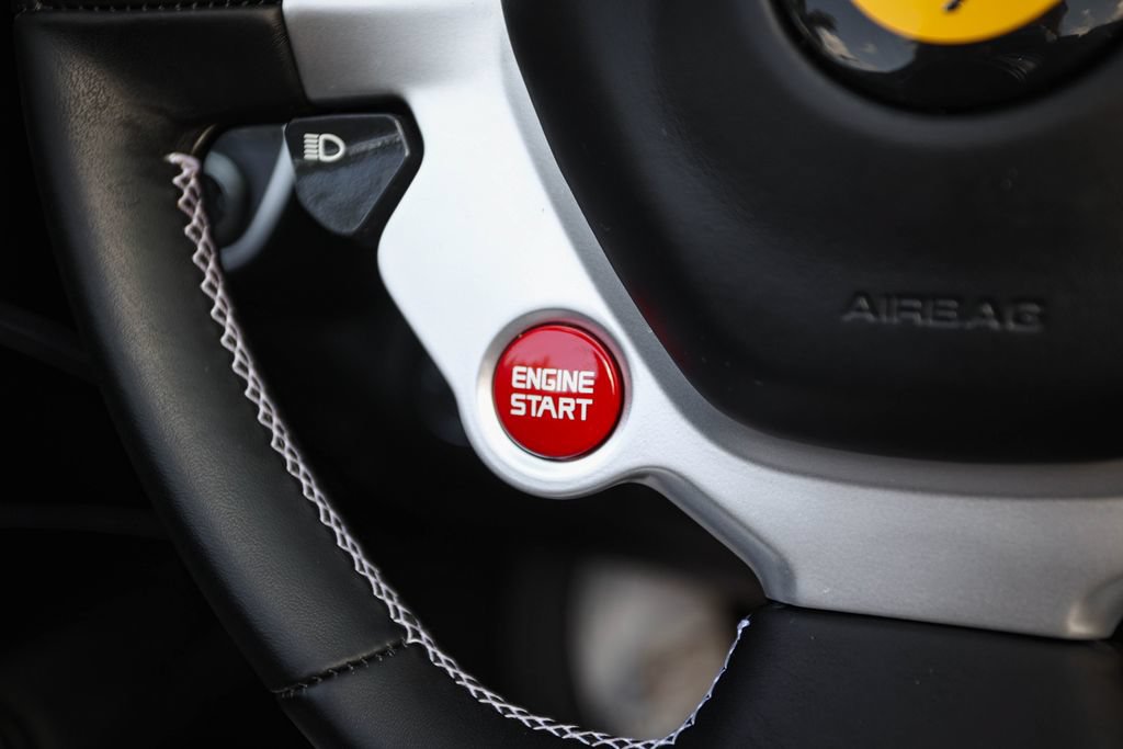 Used 2015 Ferrari California T RWD image 32