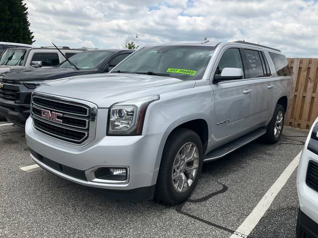 Used 2017 GMC Yukon XL SLT w/ Open Road Package AWD/4WD image 3