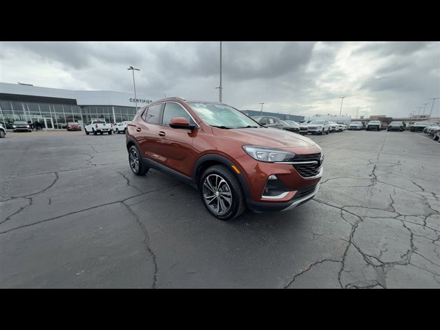 Used 2021 Buick Encore GX Select image 2