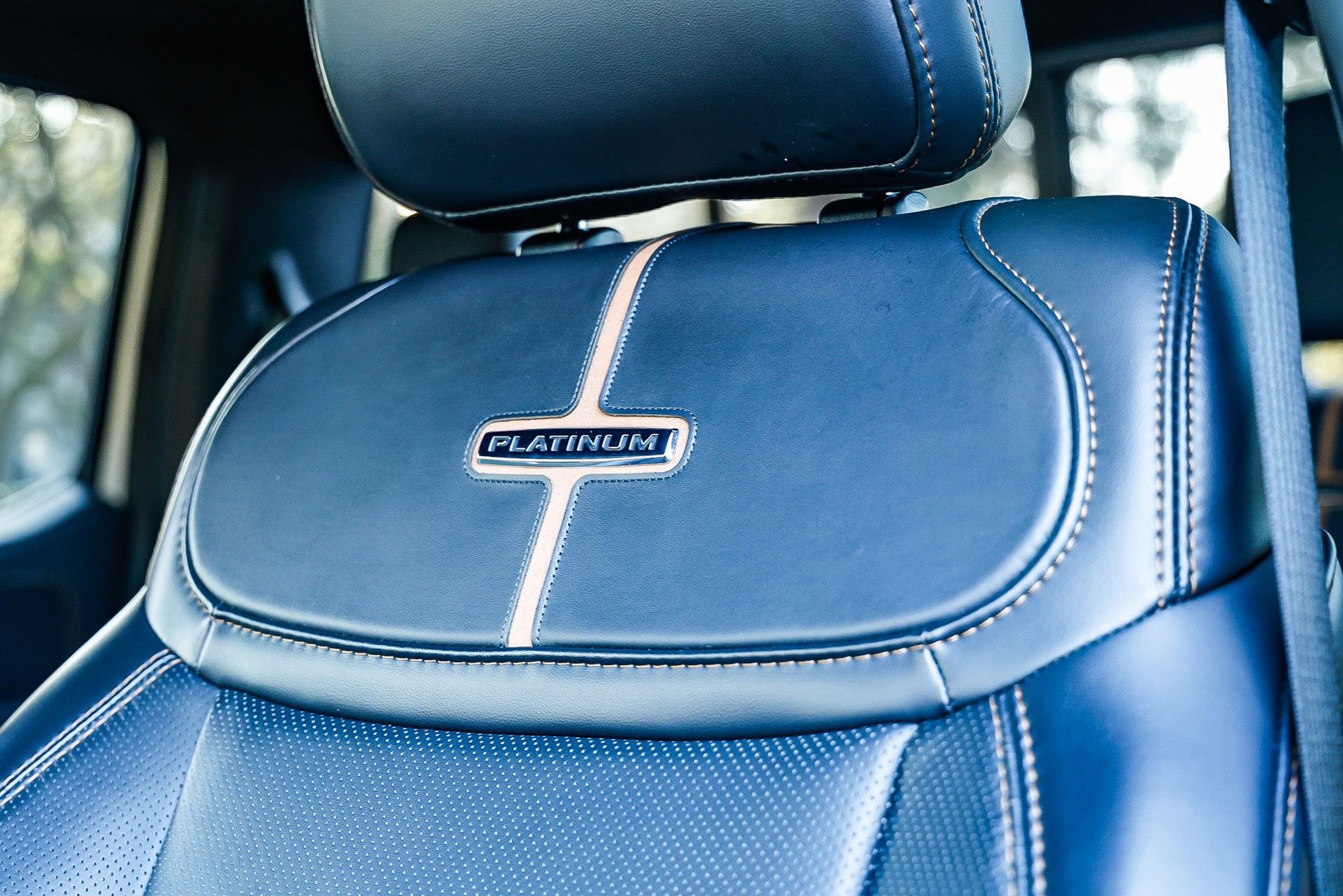 Used 2024 Ford F450 Platinum w/ FX4 Off-Road Package image 26