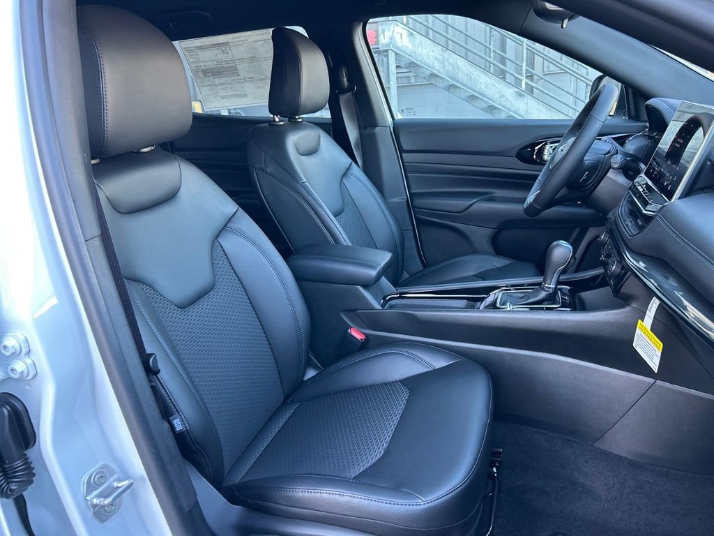 New 2026 Jeep Compass Latitude AWD/4WD image 30