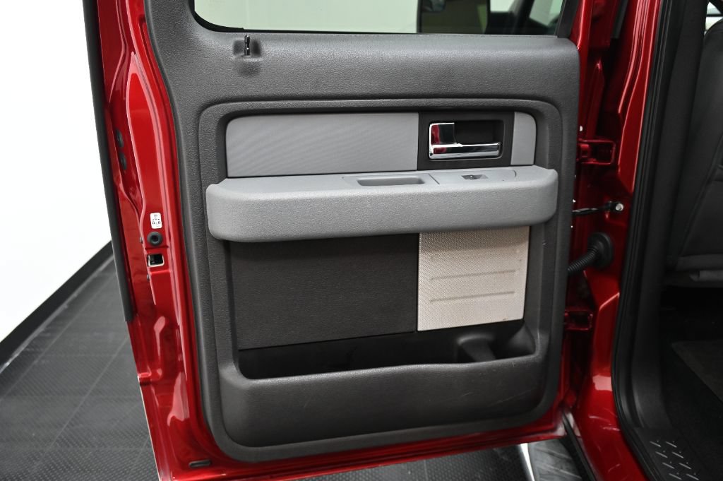Used 2013 Ford F150 XLT w/ Luxury Equipment Group RWD image 32