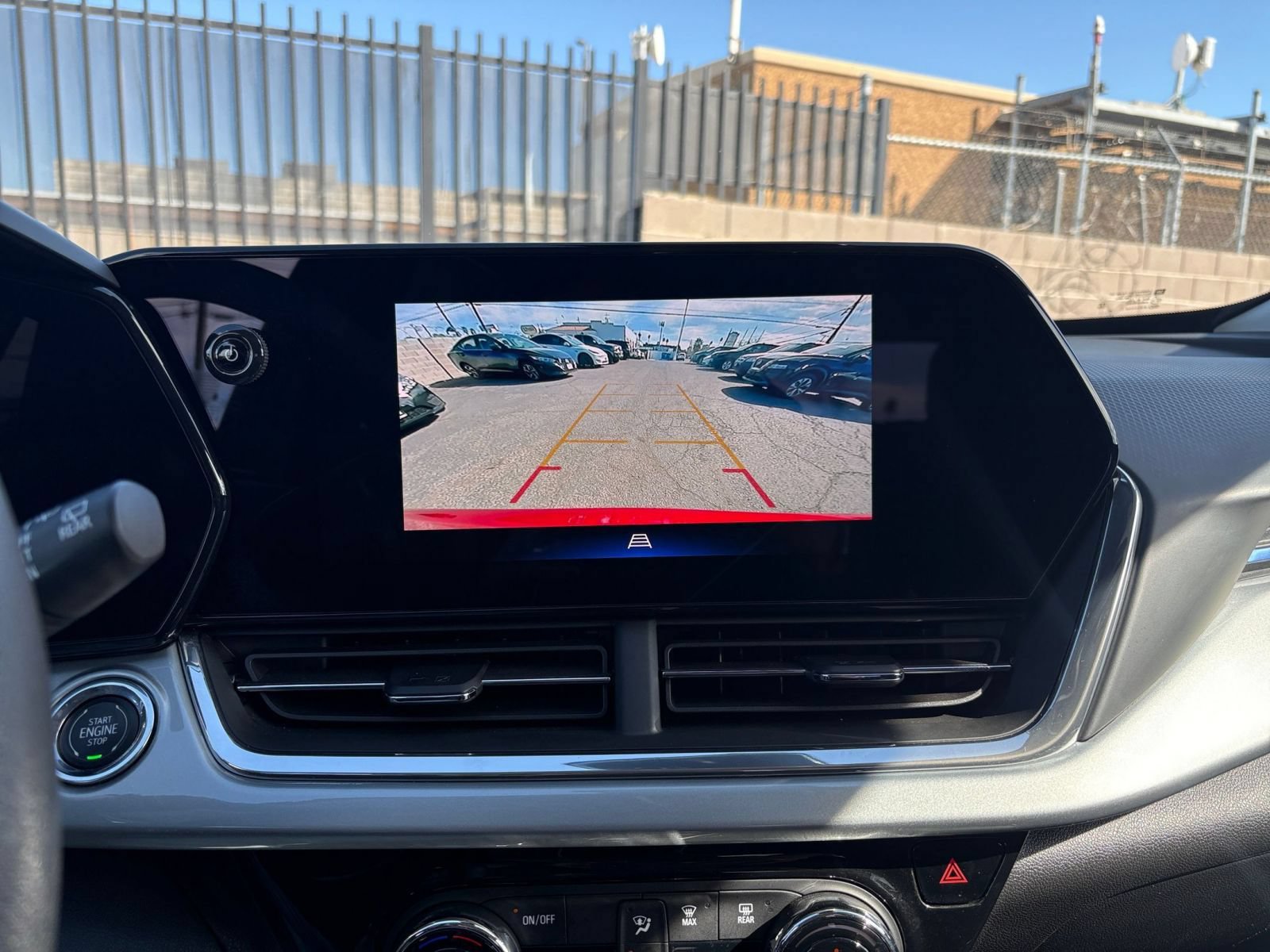 Used 2025 Chevrolet Trax LT FWD image 22