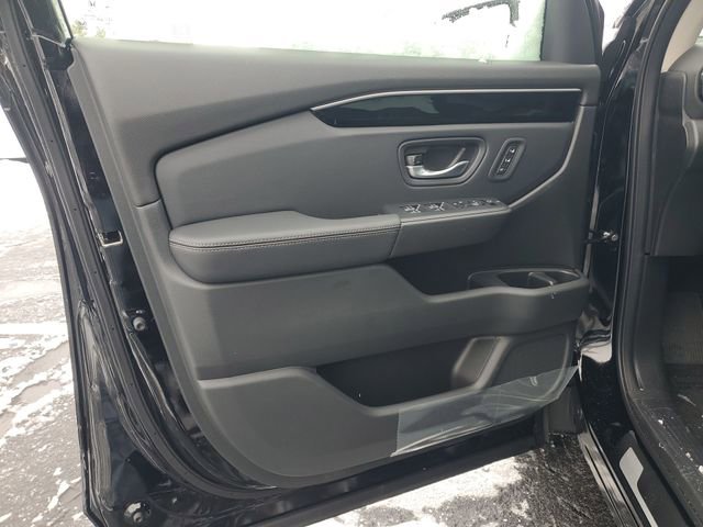 New 2025 Honda Pilot Touring image 39