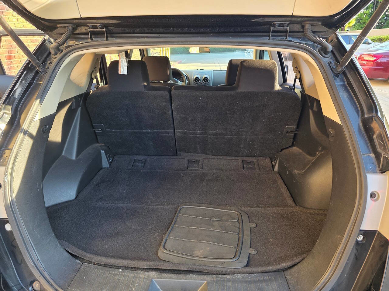 Used 2014 Nissan Rogue S image 22