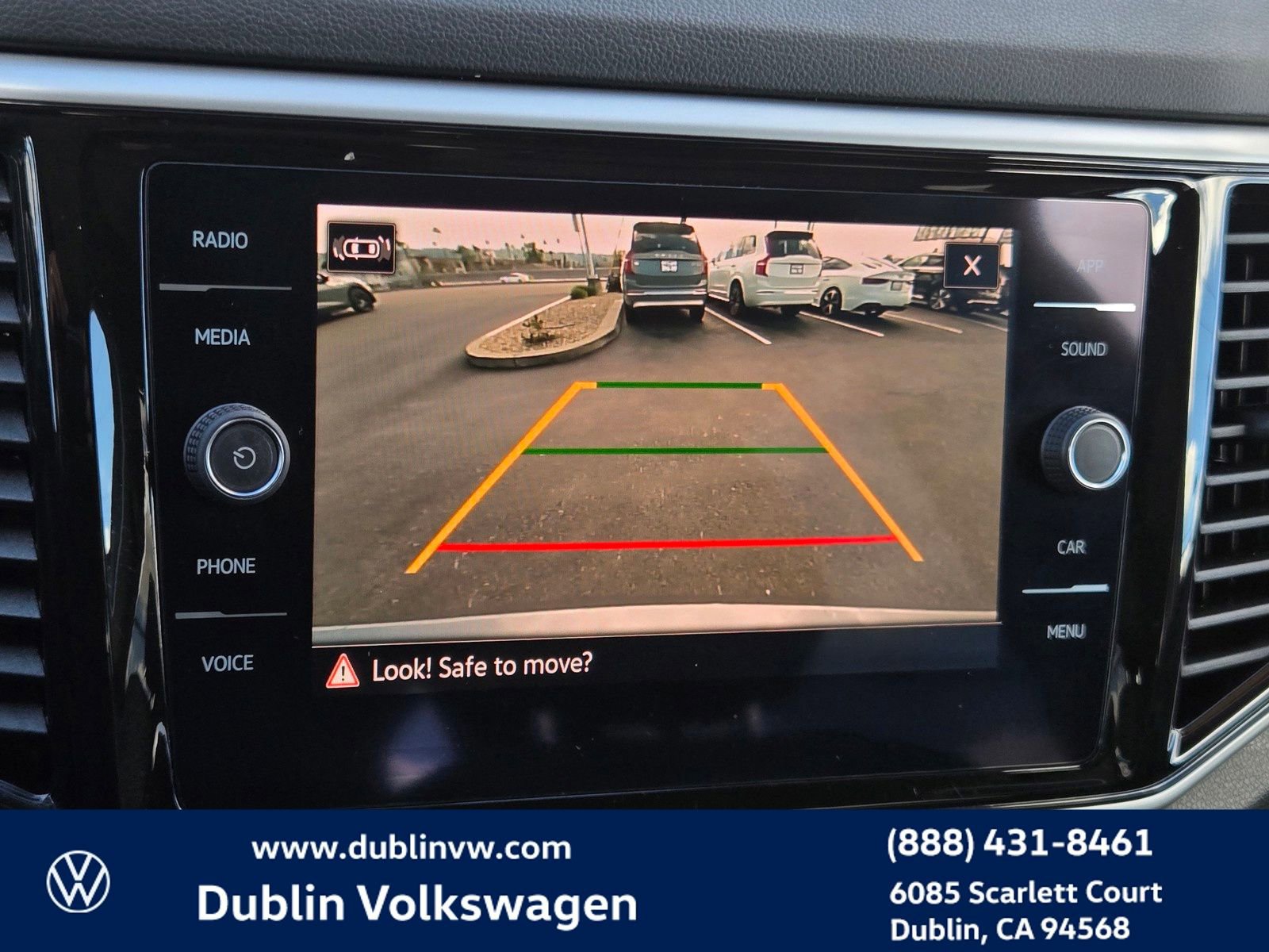 Certified 2023 Volkswagen Atlas SE w/ Panoramic Sunroof Package image 17