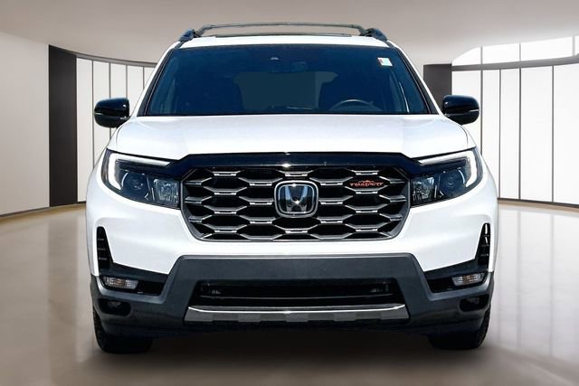 Used 2023 Honda Passport TrailSport image 2