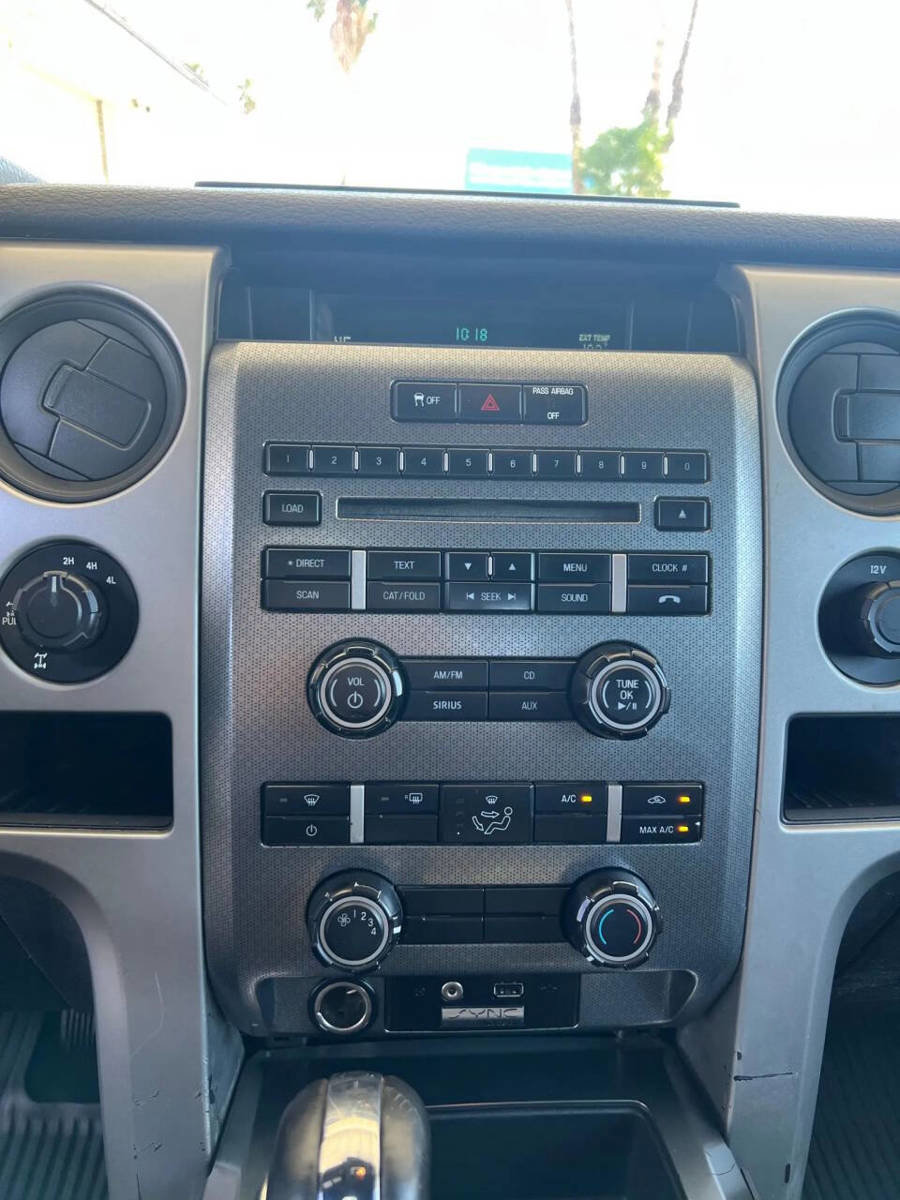 Used 2011 Ford F150 Raptor image 15