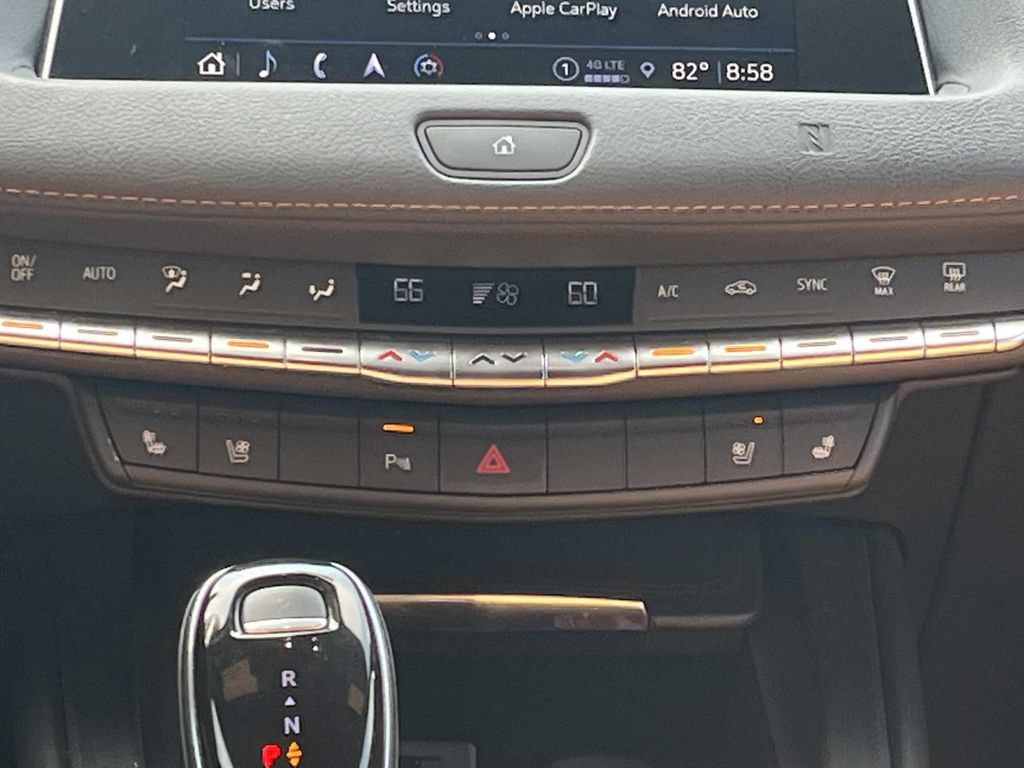 Used 2021 Cadillac XT4 Premium Luxury FWD image 16
