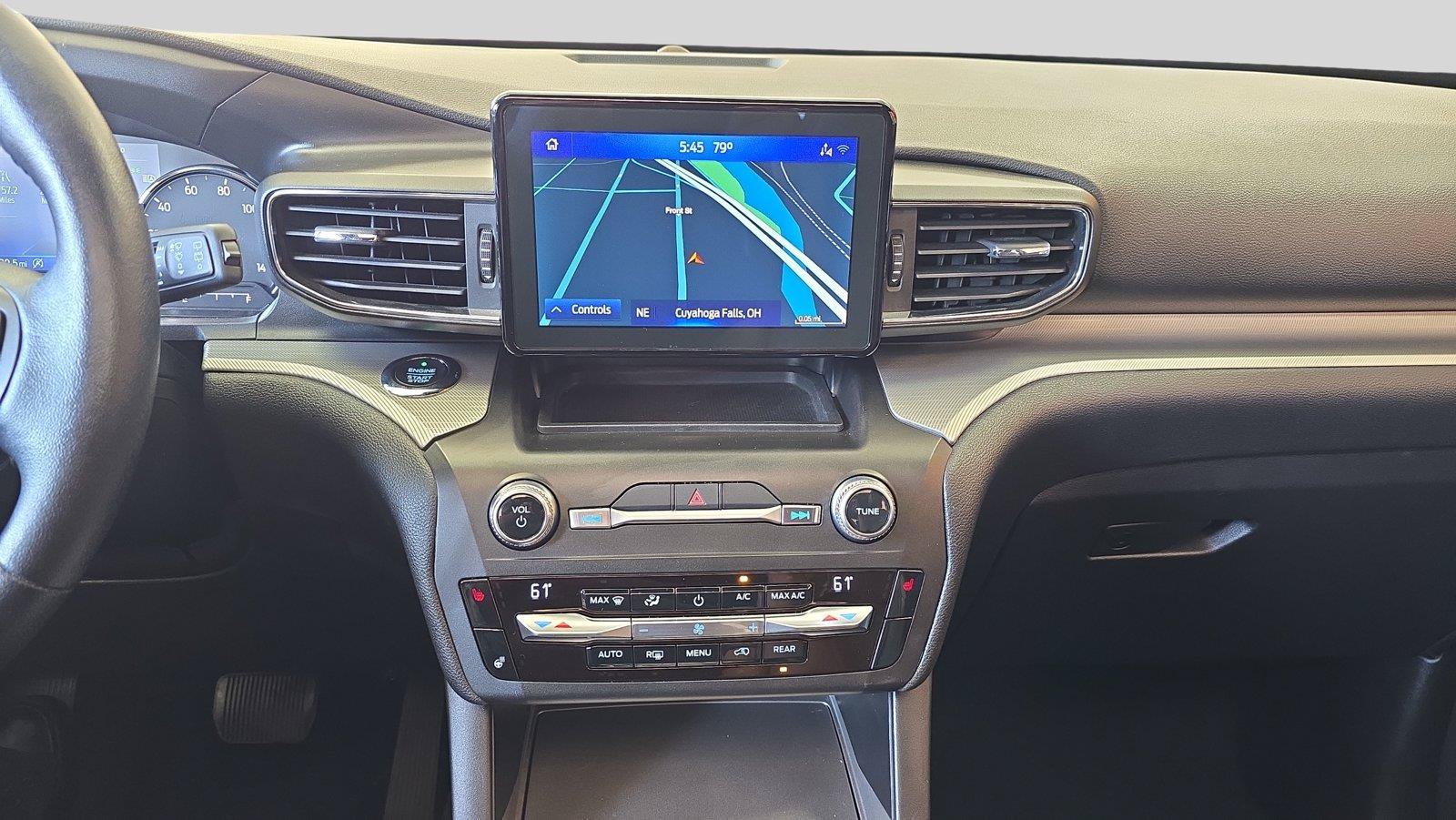 Used 2020 Ford Explorer XLT w/ Equipment Group 202A AWD/4WD image 22