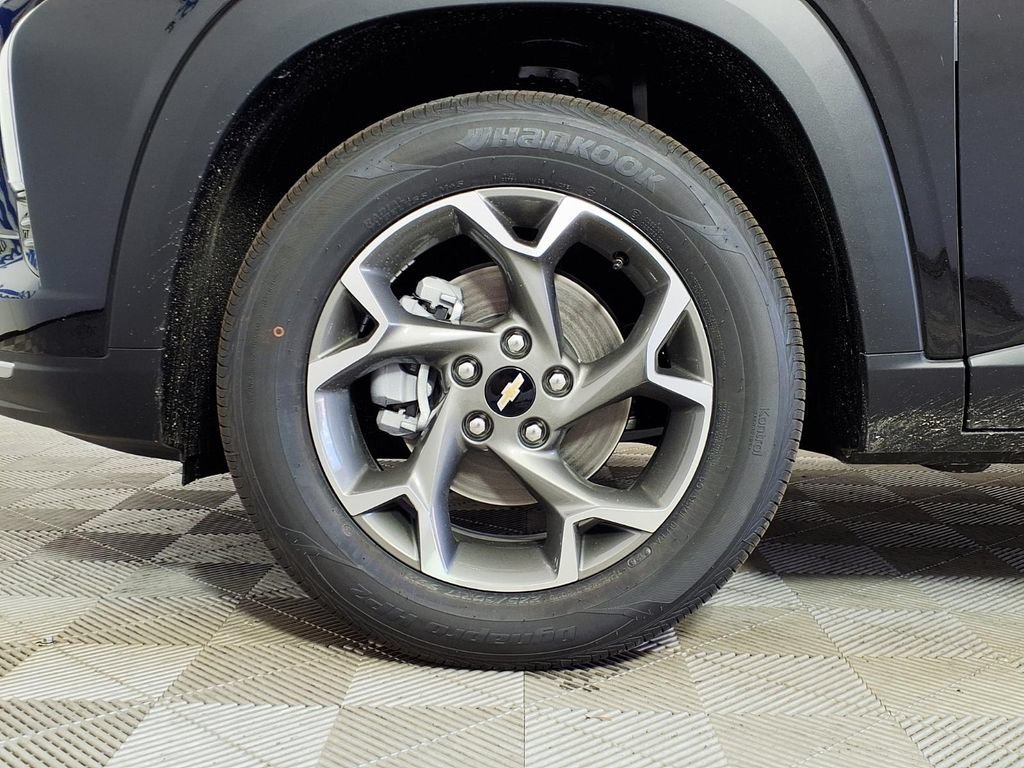 New 2026 Chevrolet Trax LT w/ LT Convenience Package FWD image 7
